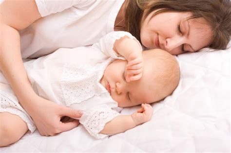 mom sharing bed|Advantages and Disadvantages of Family Bed Sharing .